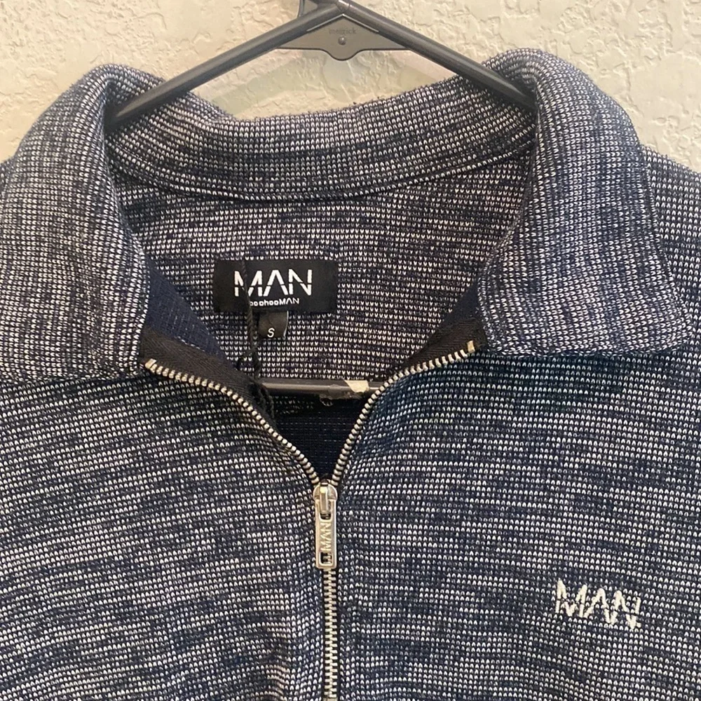 ▶️Boohoo Man◀️ 1/4 zipper black and grey distressed sweater NWT